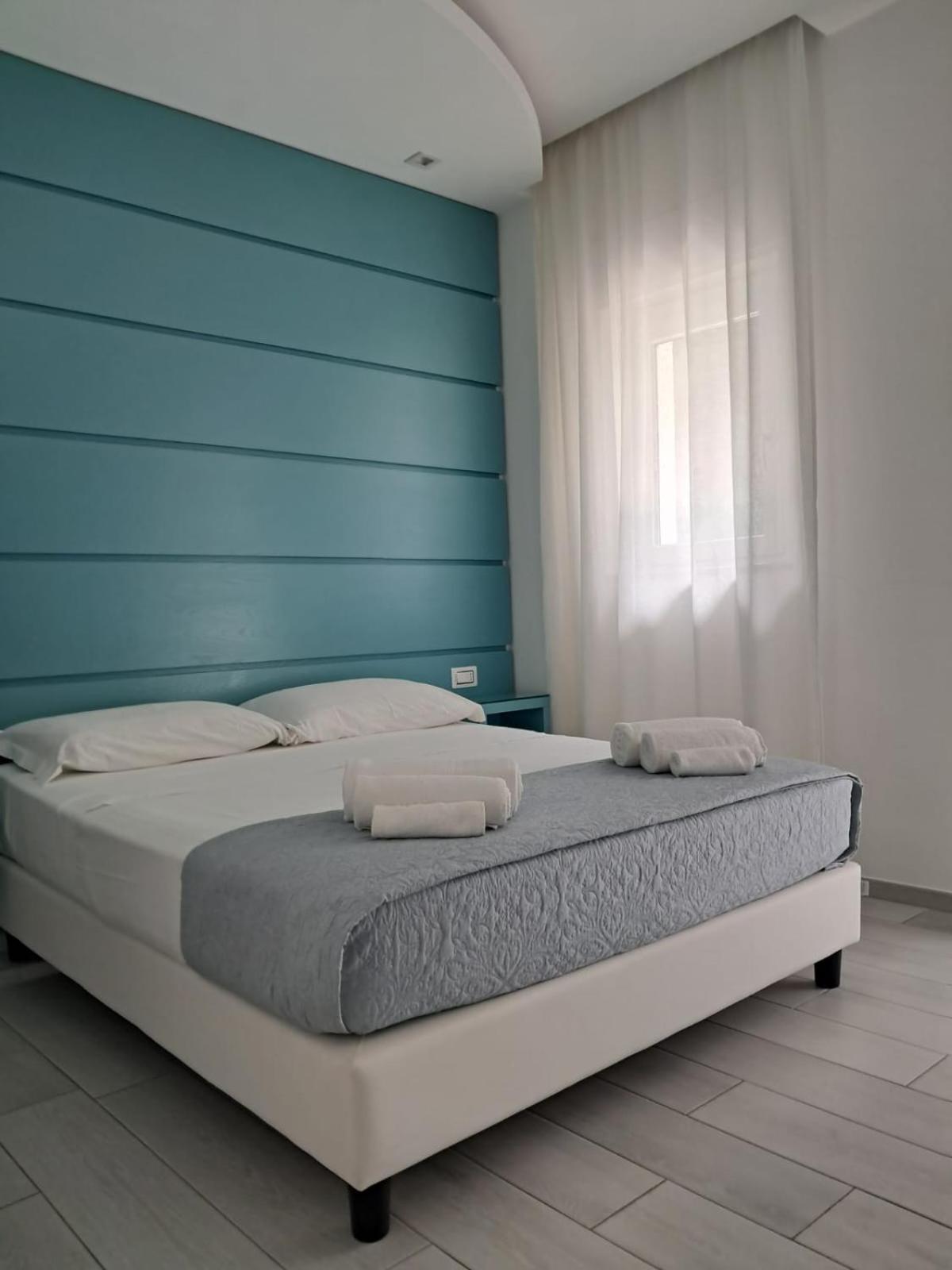 Bed & Breakfast Dreams Mare 